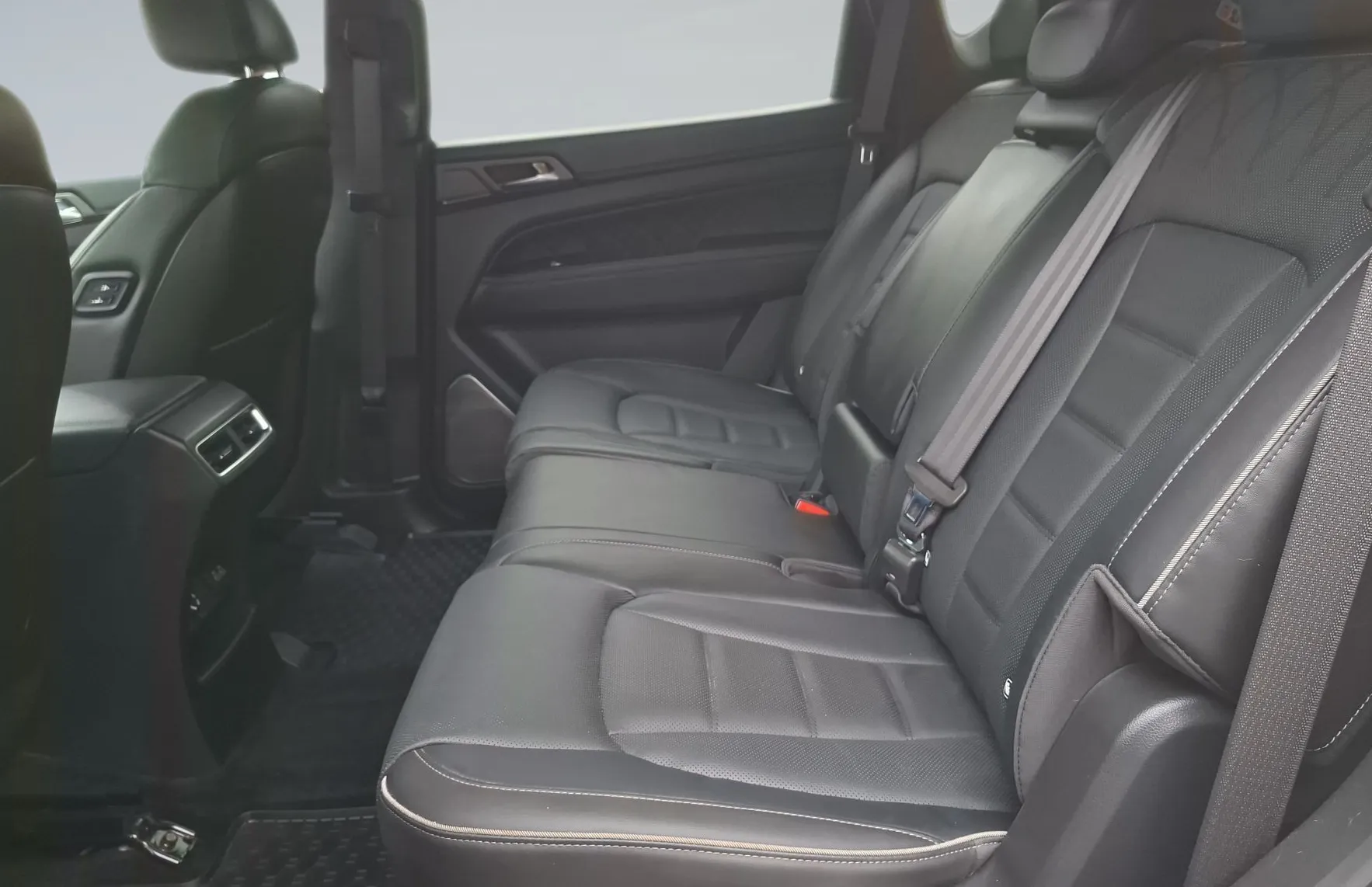 Zunanja slika - KG Mobility Rexton - 2.2 XDI AWD Dynamic Avt. - 11