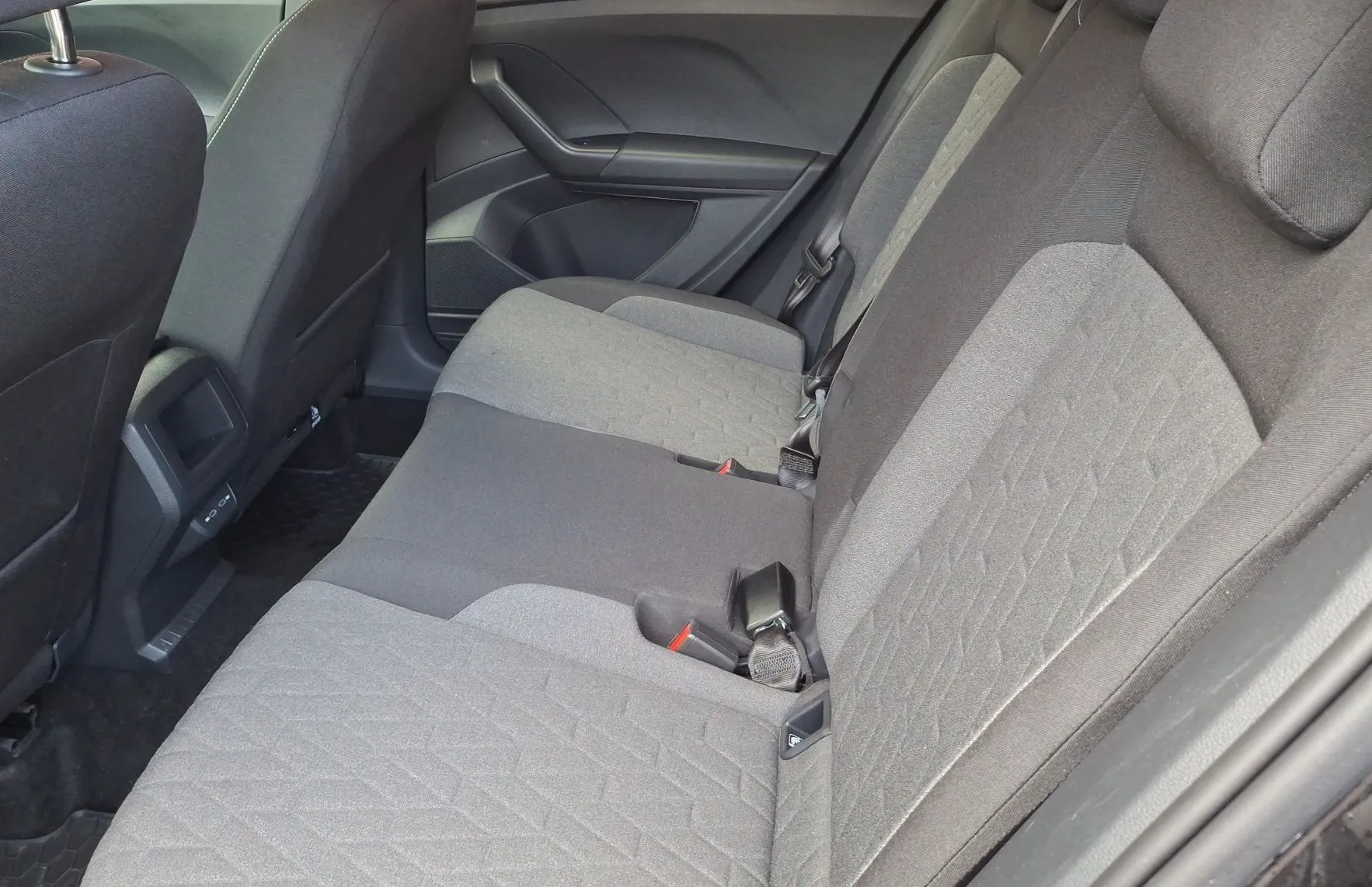 Zunanja slika - VW T-Cross - 1.0 TSI 4ALL 115KM - 11