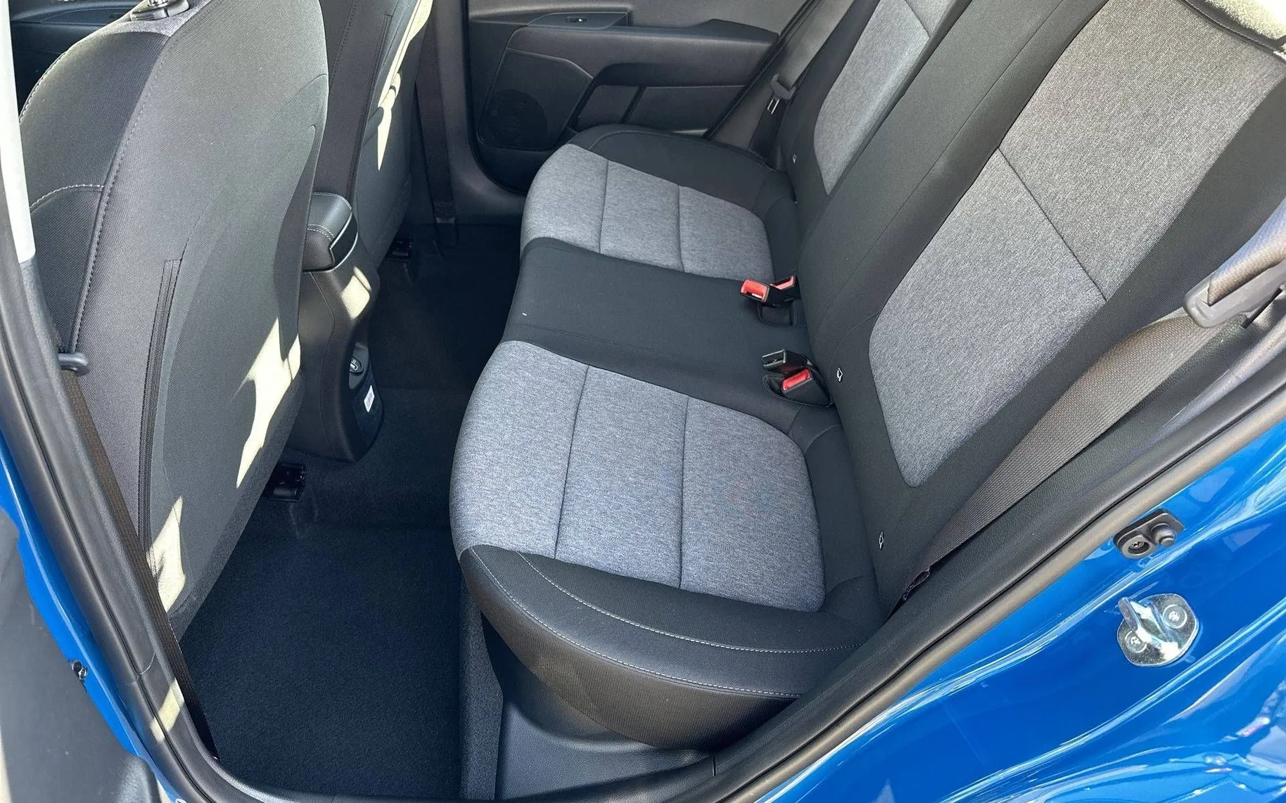 Notranja slika - KIA Stonic - 1.0 T-GDi LX Urban+ ISG DCT - 11