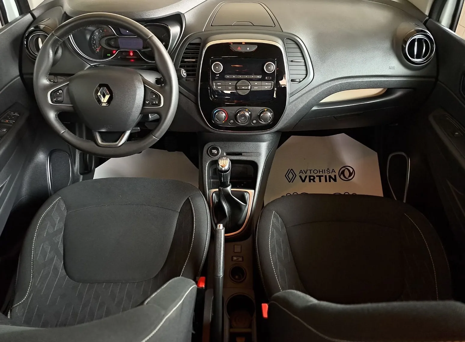Zunanja slika - Renault Captur - Limited TCe 90 Z ENOLETNIM JAMSTVOM - 8