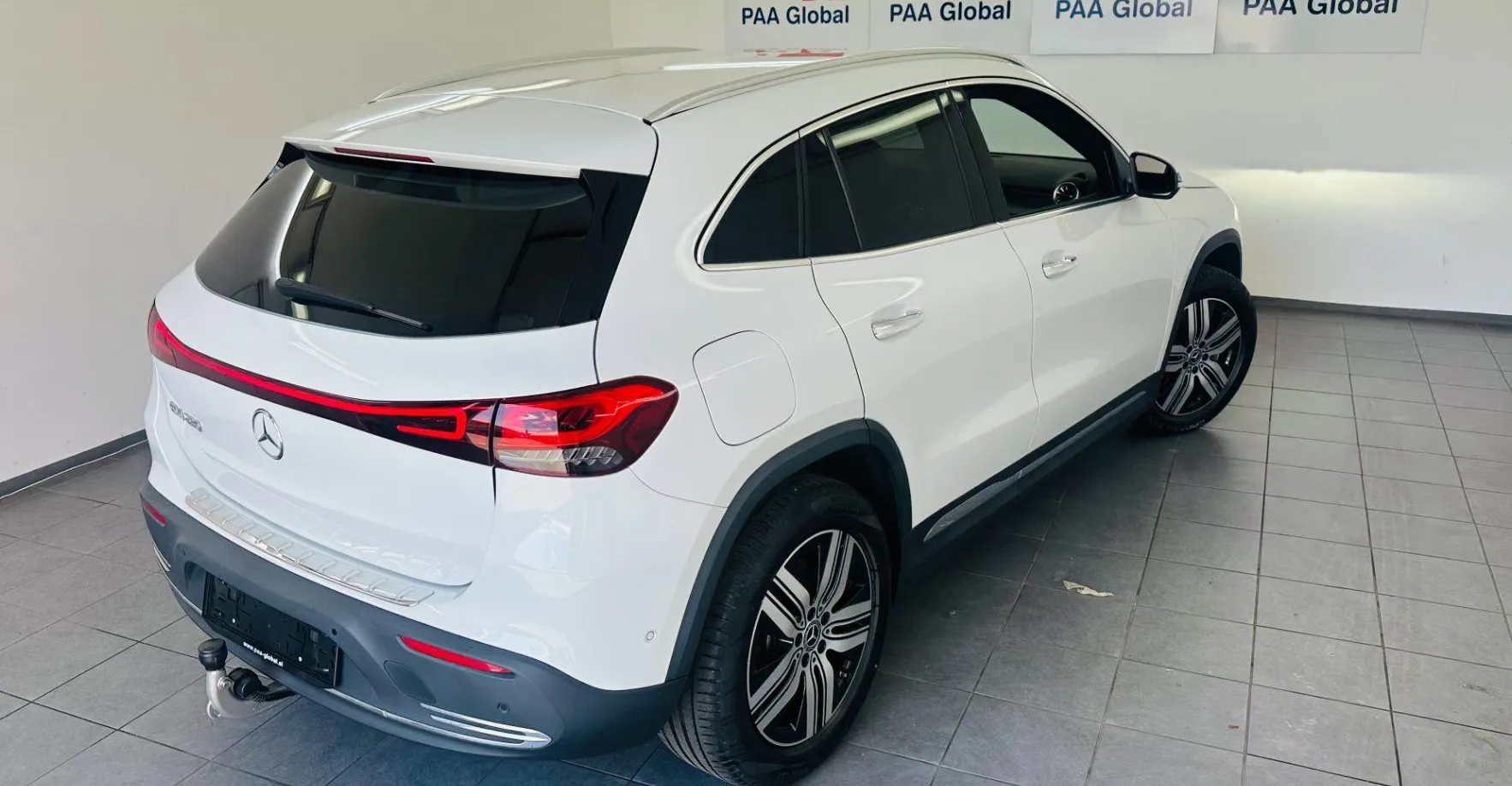 Zunanja slika - Mercedes-Benz EQA - 250 NEMŠKI+4ALU.PANORAMA.KLJUKA.LED.KAMERA.USNJE - 20