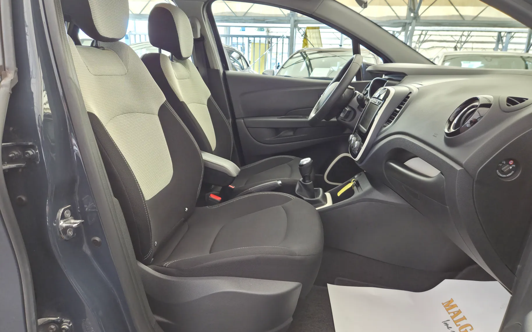 Zunanja slika - Renault Captur - Limited TCe 90 1.LASTNIK SLO.POREKLO - 11
