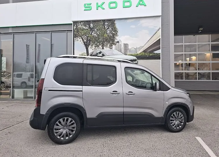 Zunanja slika - Peugeot Rifter - 1.5 BLUEHDI 130 L1 ALLURE-SLO.POR-1.LASTNIK - 8