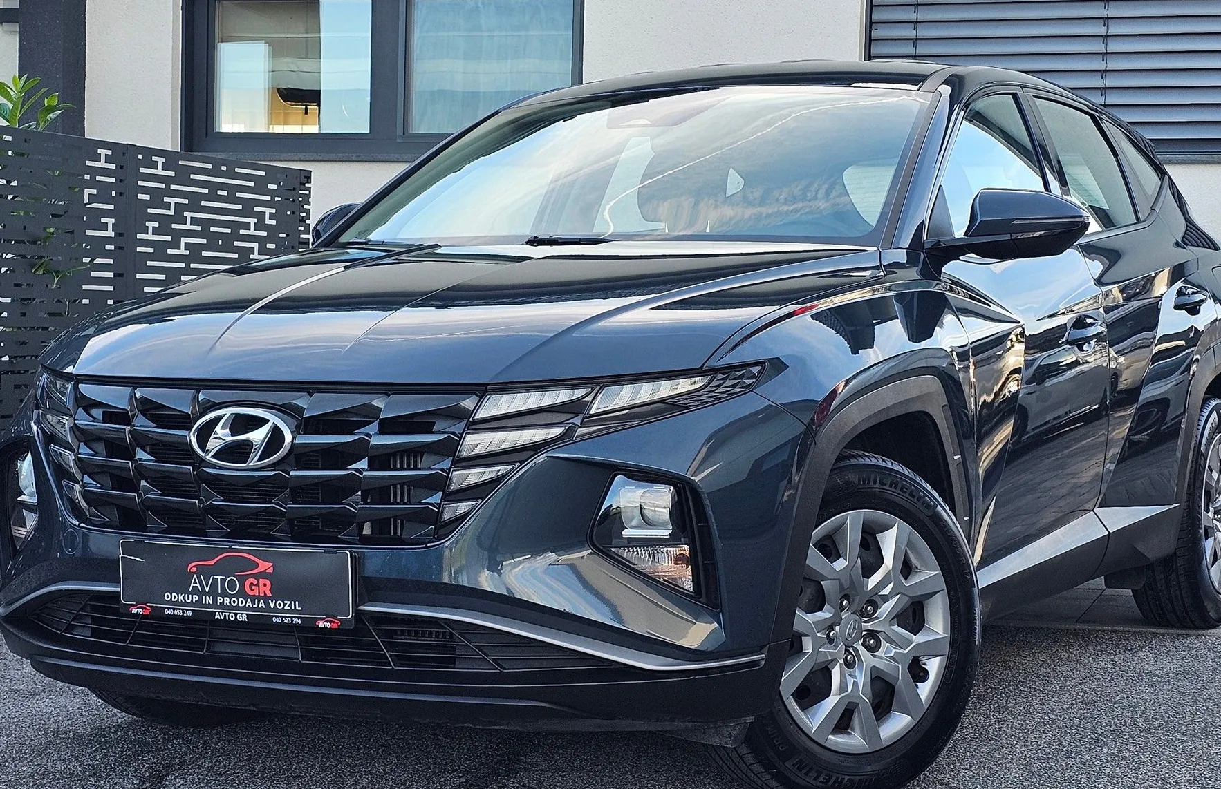 Zunanja slika - Hyundai Tucson - 1.6 T GDI - SLO-1.LAST-ODLIČEN-DARILO STREŠNI KOVČ - 17