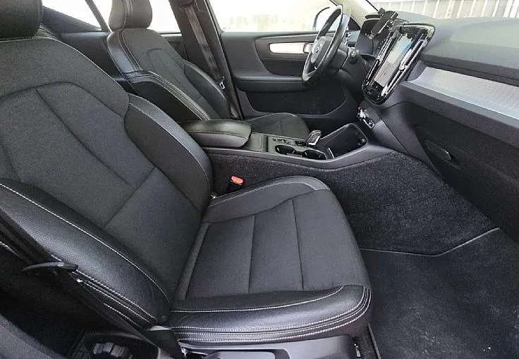 Zunanja slika - Volvo XC40 - 2.0 TD °AUTOMATIC° °FULL-LED° °18-COL° °KAMERA° - 8