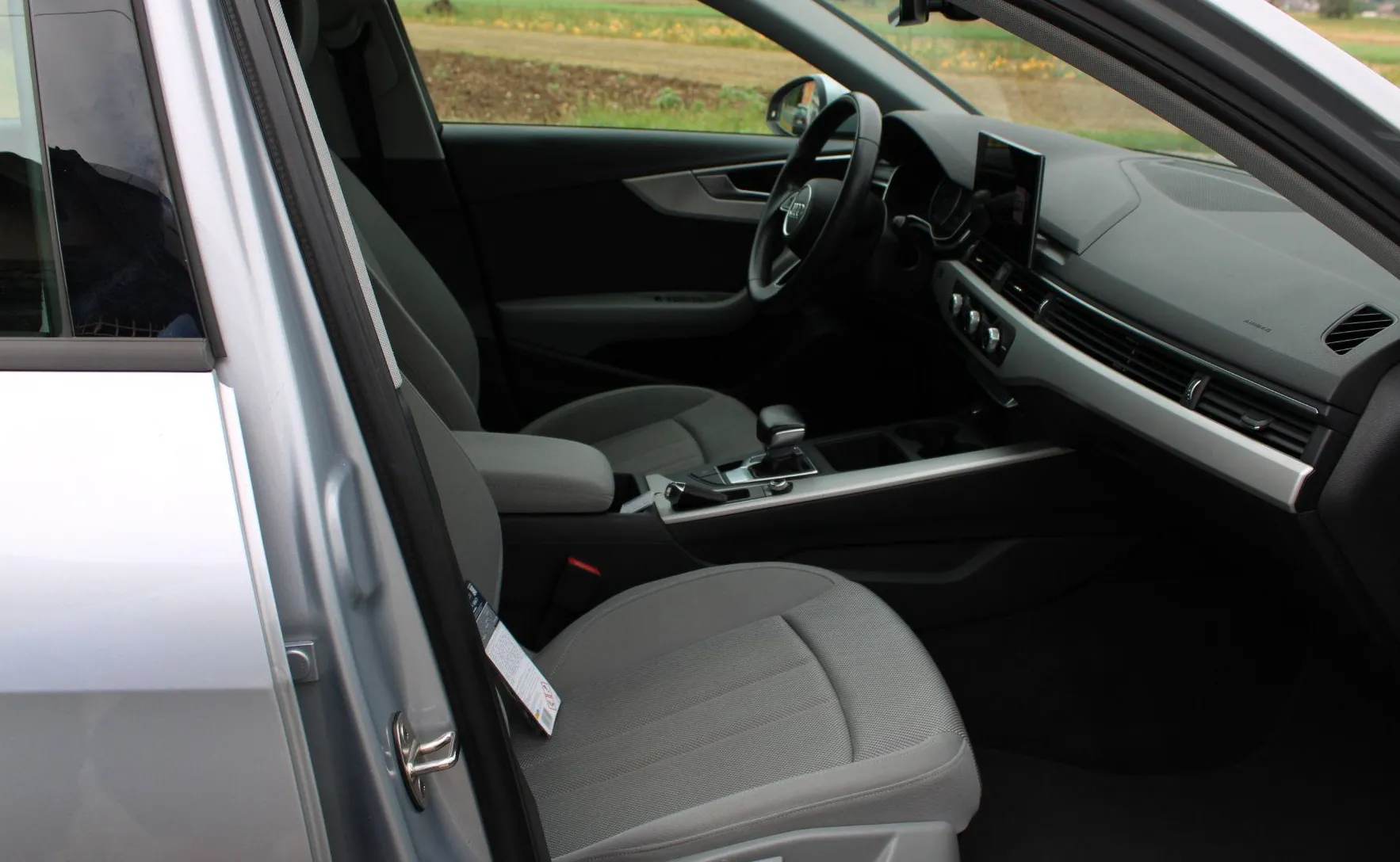 Zunanja slika - Audi A4 - Avant 35 TDI S tronic_LED_PDC_ALU - 11