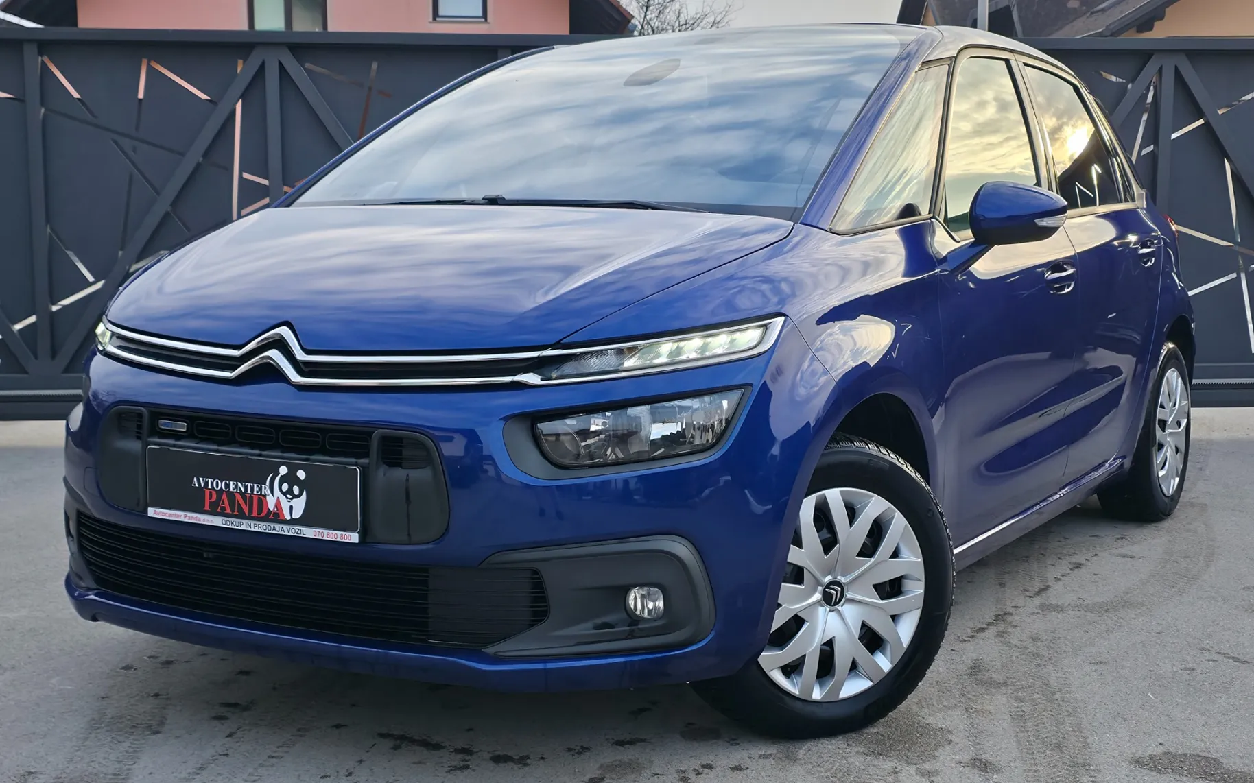 Zunanja slika - Citroën C4 - 1.2i - 1