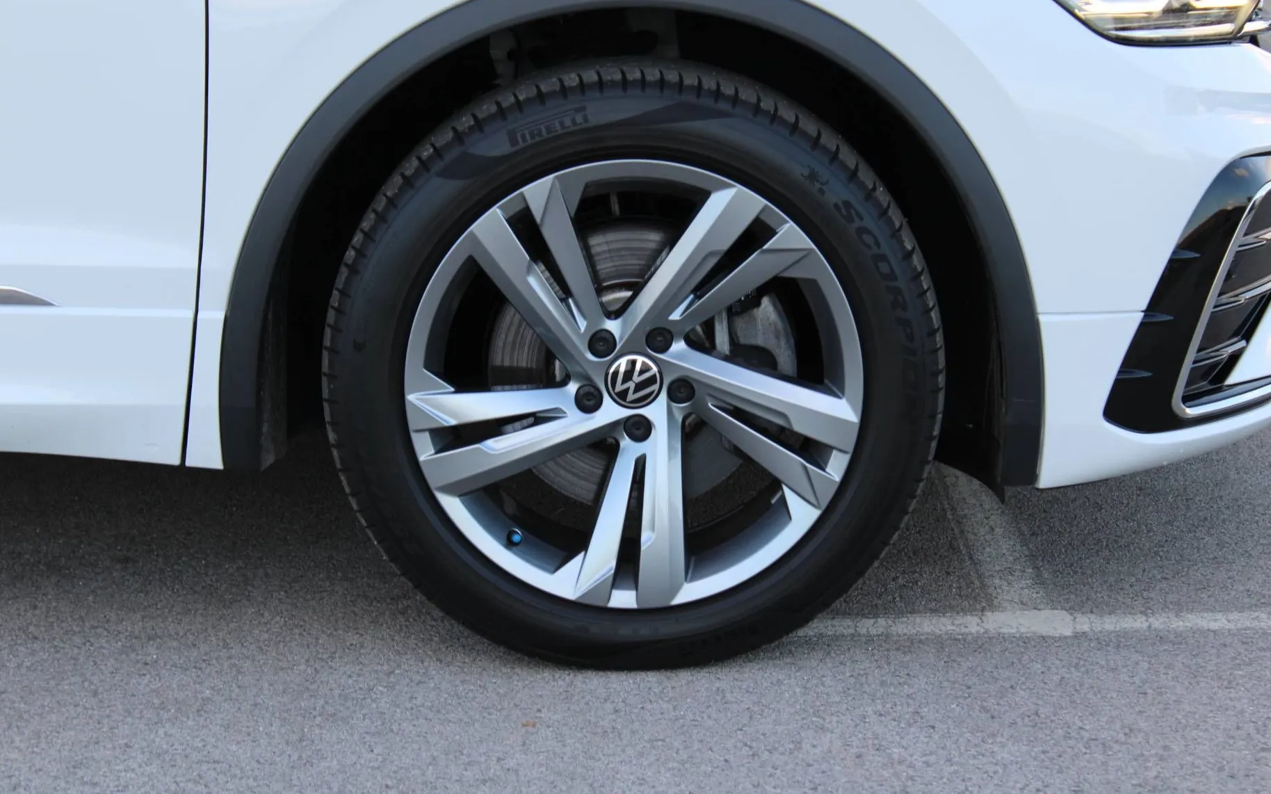 Zunanja slika - Volkswagen Tiguan - 1.4 TSI eHybrid R-LINE ACC AMBIL.VIRTUAL IQ MATR - 7