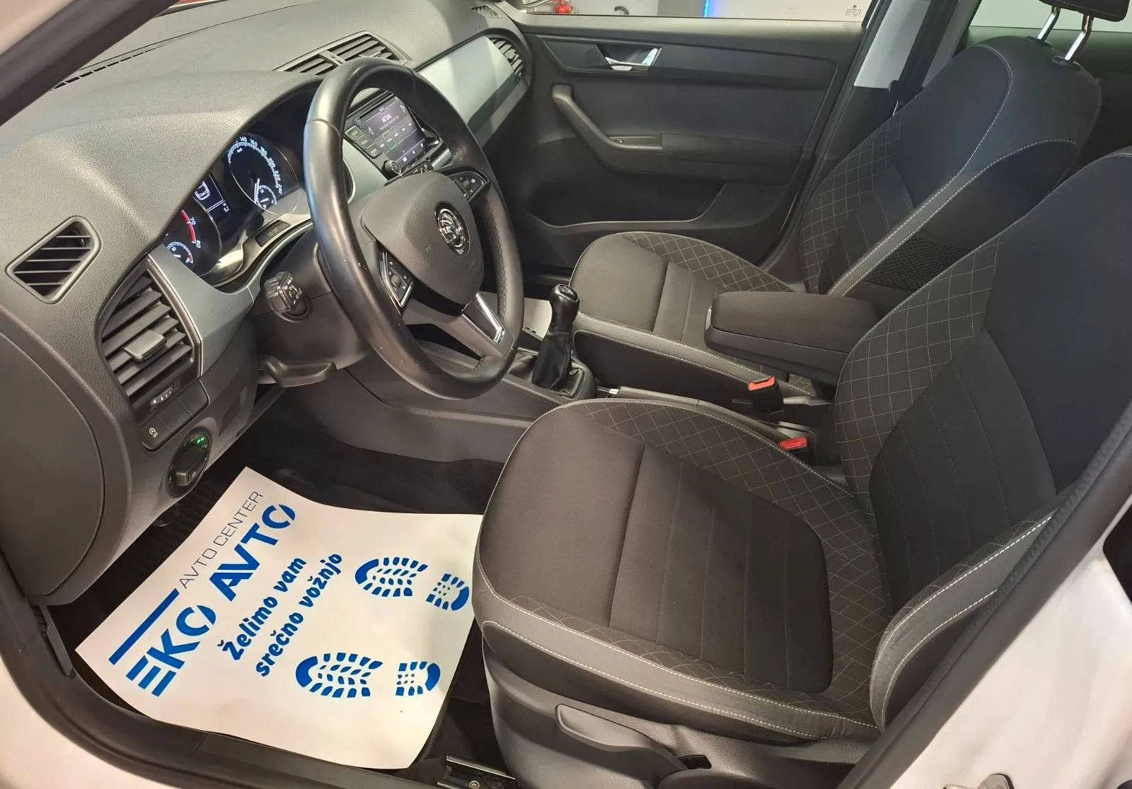 Notranja slika - Škoda Fabia - Combi 1.0 TSI 70kW FUL LED-PDC-SLO-1LASTNIK-... - 8