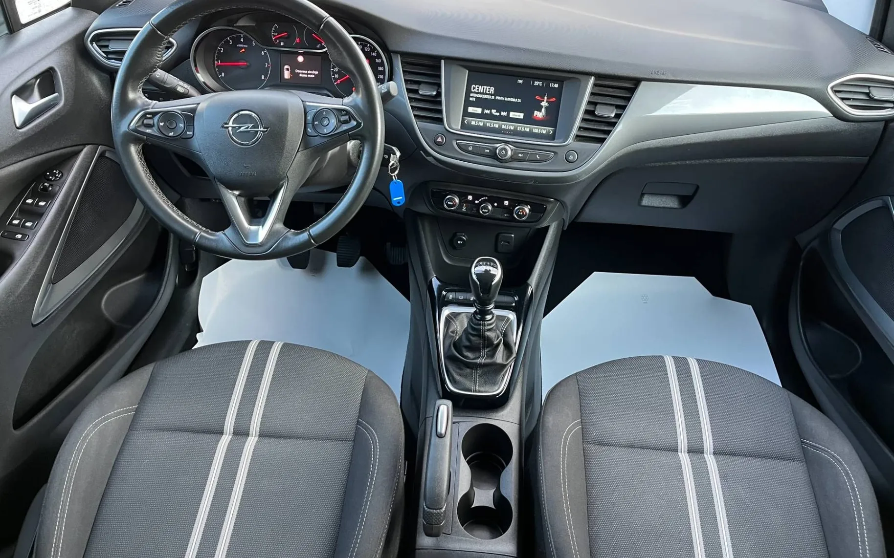 Zunanja slika - Opel Crossland - 1.2 Turbo Edition-1 LASTNIK-26400 km-ODLIČEN - 6