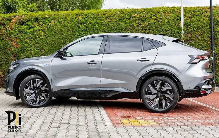 Zunanja slika - Renault Rafale - E-Tech 200 esprit Alpine + GUME + VINJETA - 4