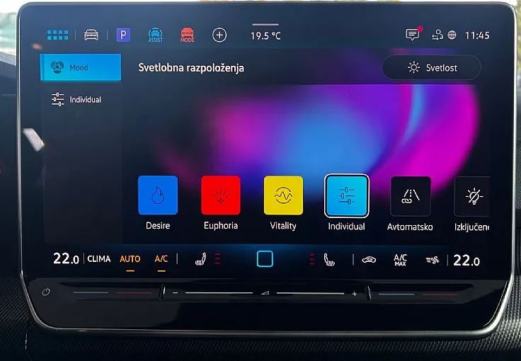 Zunanja slika - Volkswagen Golf - Variant 1.5 eTSI 4JOY DSG-SLO - 11