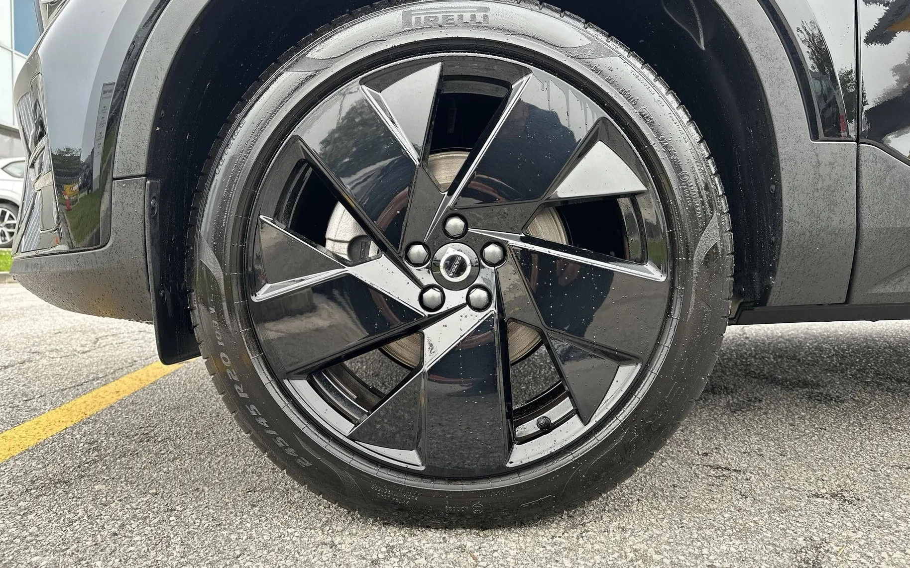 Notranja slika - Volvo XC40 - B3 P Plus Black Edition Avt. - 9