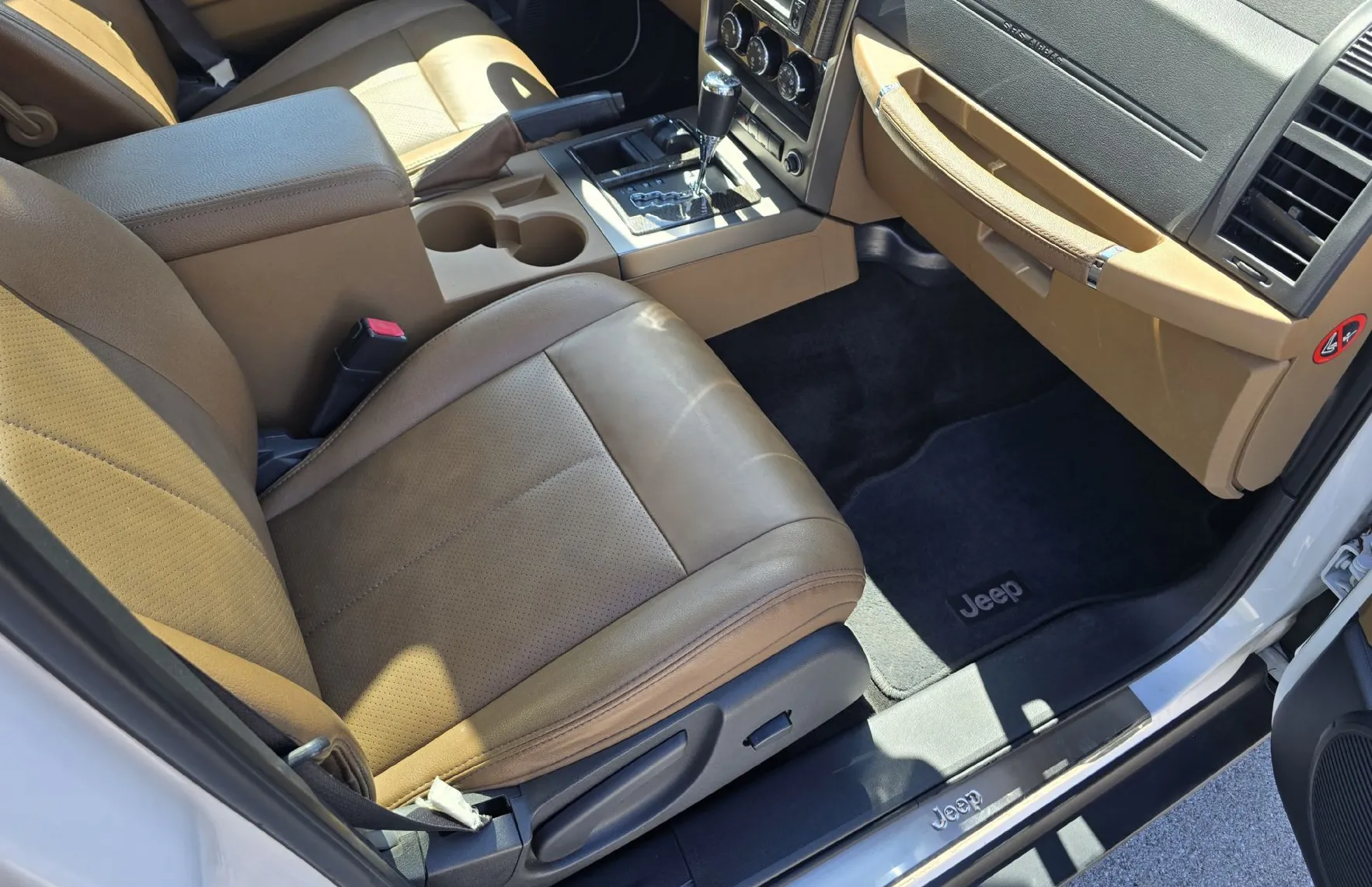 Zunanja slika - Jeep Cherokee - 2.8 Crd Limited 4X4 REDUKTOR - 14