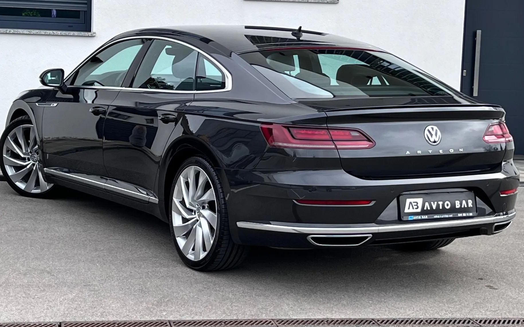 Notranja slika - Volkswagen Arteon - 2.0TSI+R LINE+VIRTUAL+ACC+KAMERA+LED - 8