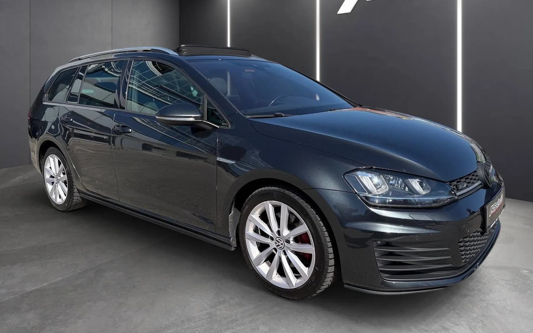 Zunanja slika - Volkswagen Golf Variant - 2.0 GTD BMT DSG Panorama - Kamera - Kljuka - 4
