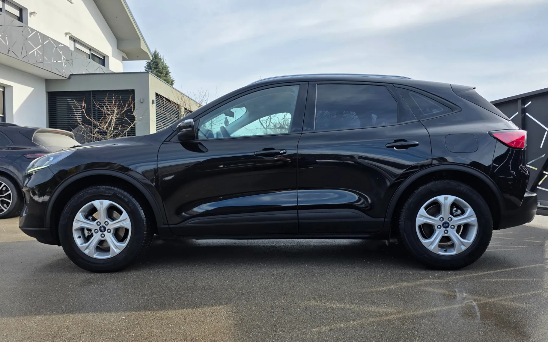 Zunanja slika - Ford Kuga - 1,5 EcoBoost Titanium - 2