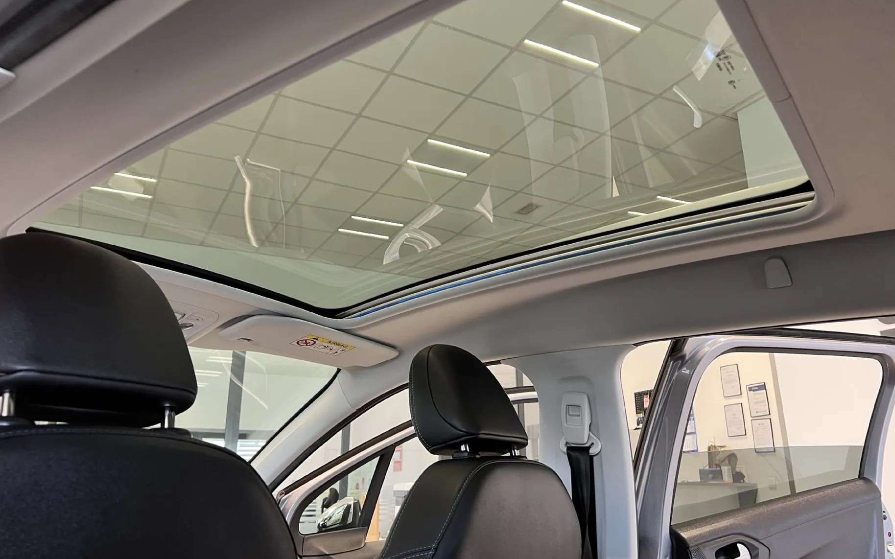 Zunanja slika - Peugeot 2008 - 1.2-110KM-VELIK SERVIS-CROSSWAY-JAMSTVO-OBROK 90€ - 14