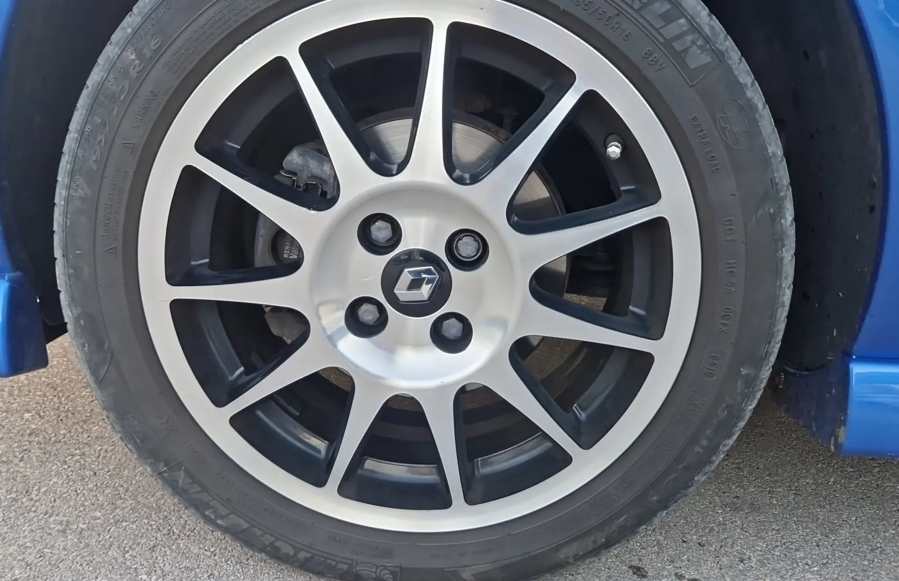 Zunanja slika - Renault Clio - Gordini 1.6 16V - 10