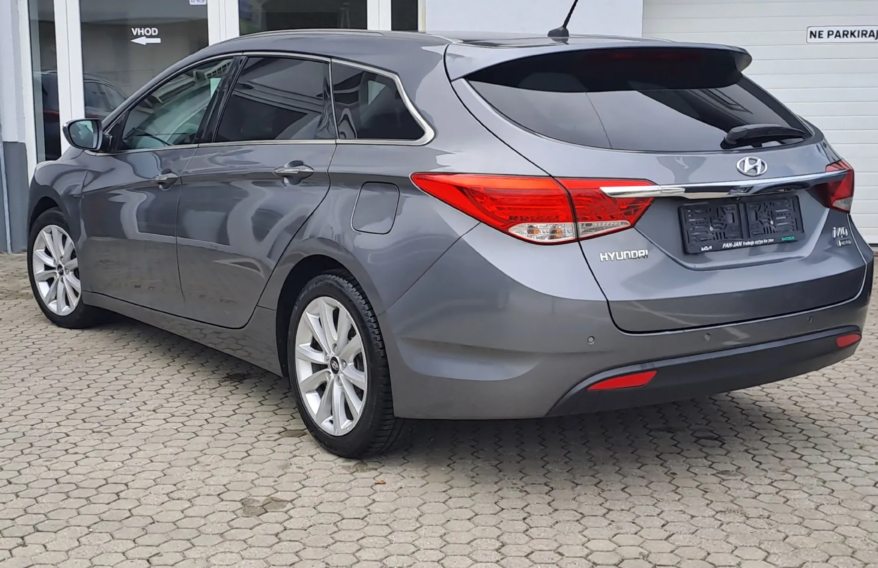 Zunanja slika - Hyundai i40 - Wagon 1.7 CRDi Comfort - 3