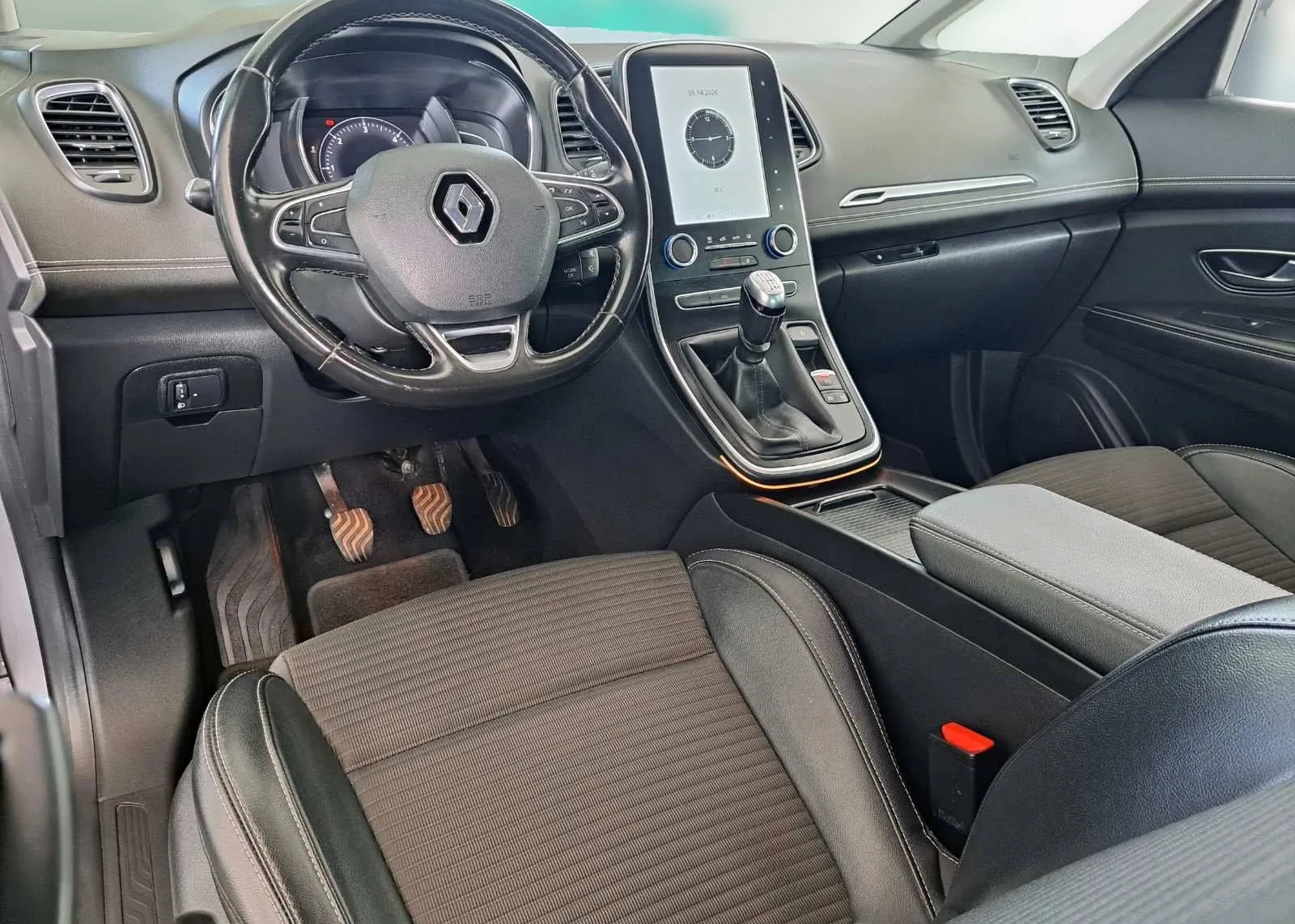 Zunanja slika - Renault Scenic - dCi 120-FUL LED-KAMERA-1 LASTNIK-GARANCIJA - 6