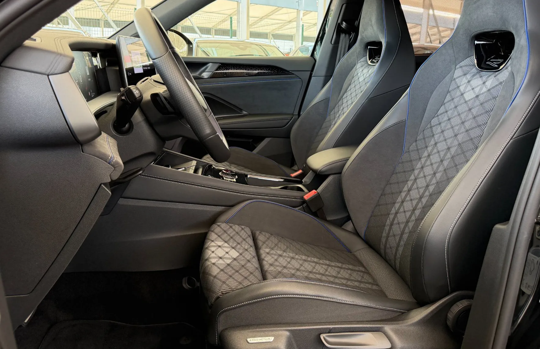 Zunanja slika - Volkswagen Tayron - R-Line 2.0 TDI DSG - GARANCIJA - 7 SEDEŽEV - ACC - 10