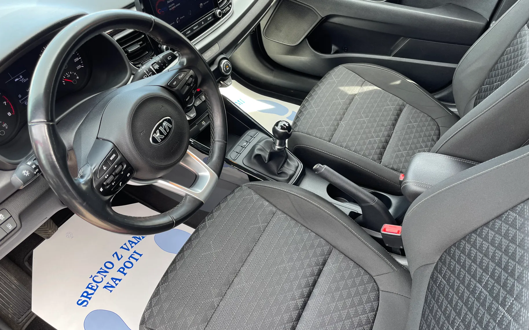 Notranja slika - KIA - Rio 1,2 DPI LX Urban ISG - 5