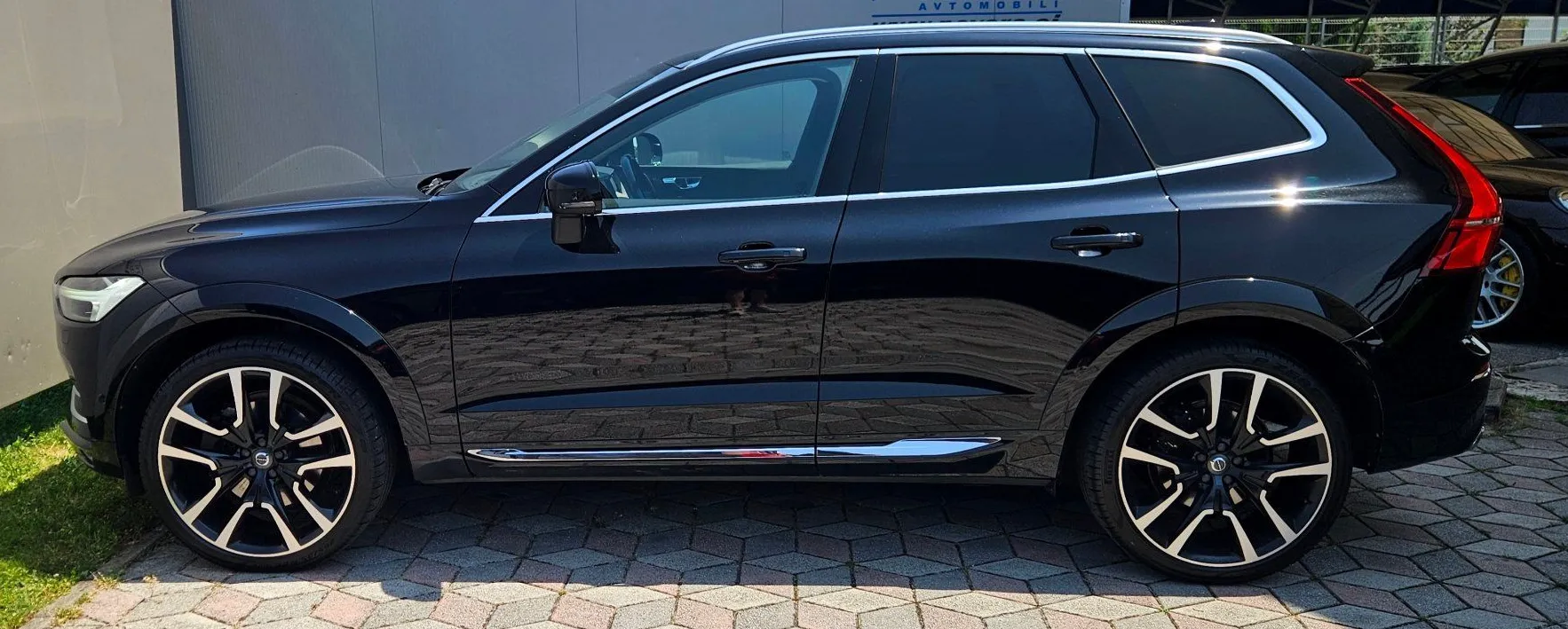 Zunanja slika - Volvo XC60 - B4D AWD Inscription Luxe Avt.+22 COL+2x Memory - 5