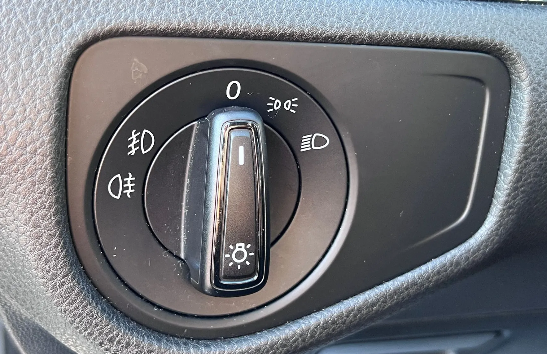 Zunanja slika - Volkswagen Golf - Variant 1.6 TDI Trendline 85 115  Park Klima Velik servis - 12