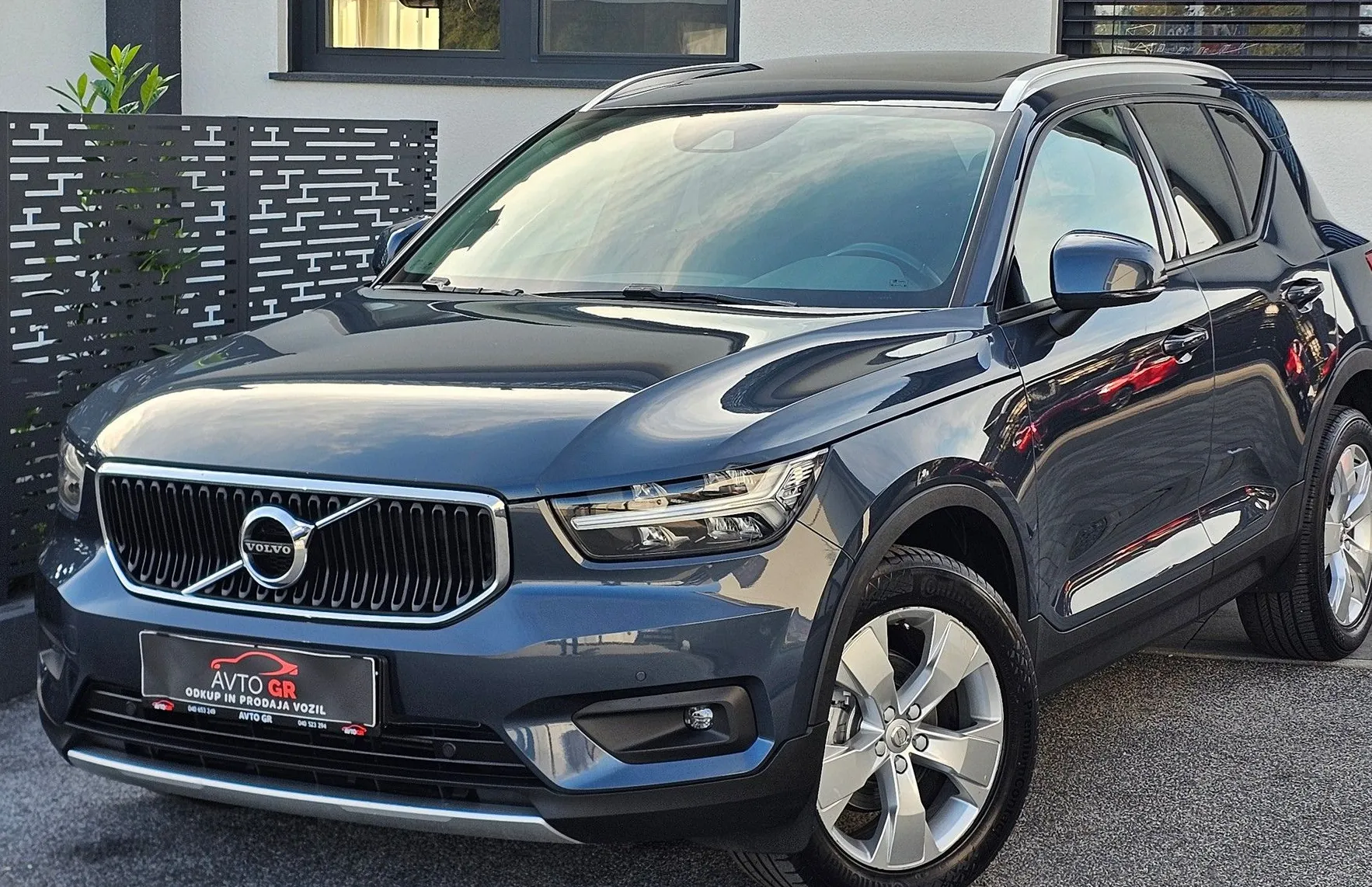 Zunanja slika - Volvo XC40 - Momentum- 1.LAST.-KAMERA-PANORAMA-fUL LED-Le 99.0 - 10