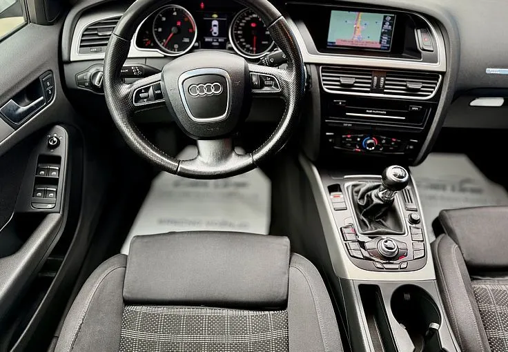 Zunanja slika - Audi A5 - 2.0 TDI.Odličen - 10