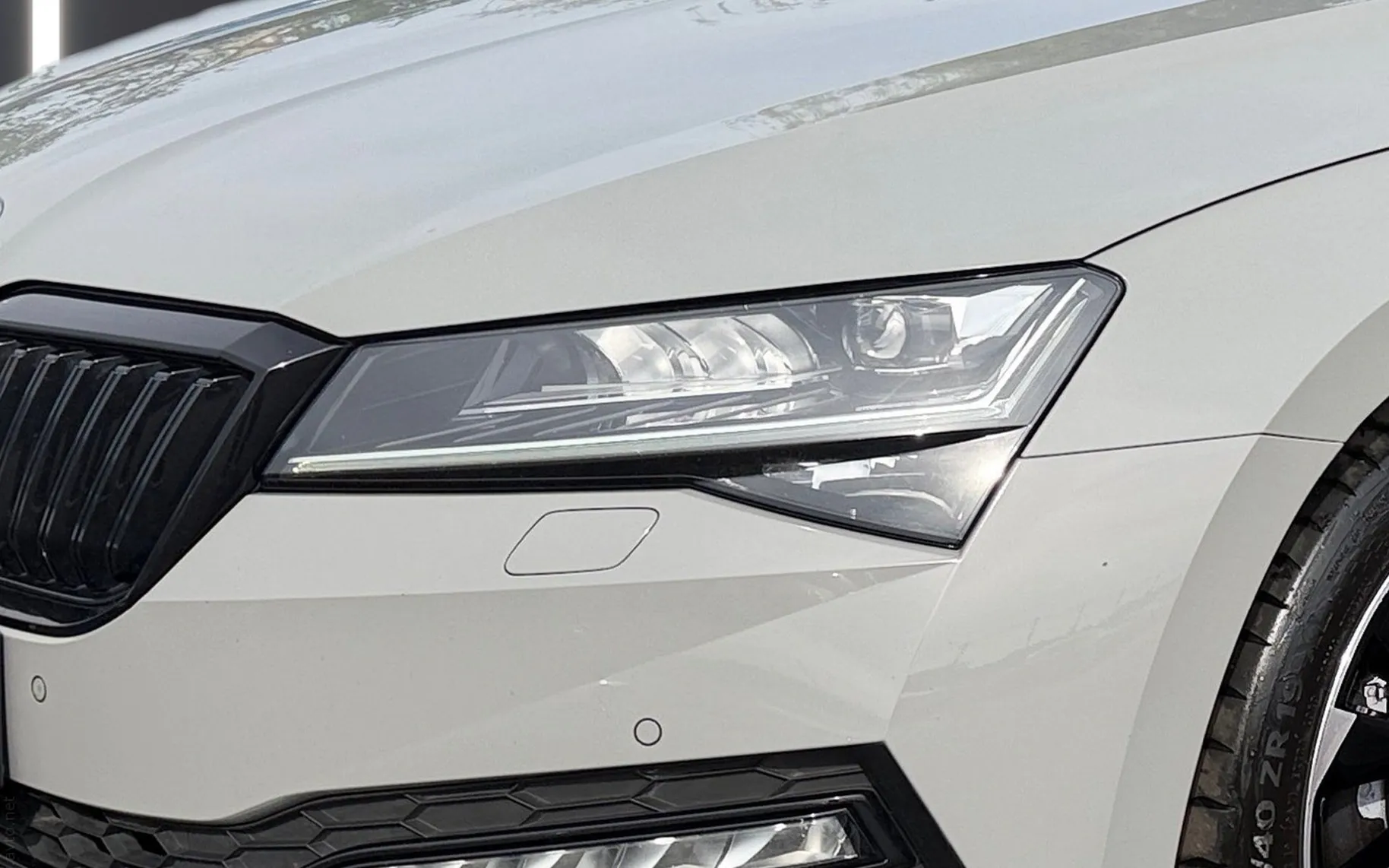 Zunanja slika - Škoda Superb - Combi 2.0 TDI Sportline DSG-19 col-Matrix-Canton - 5