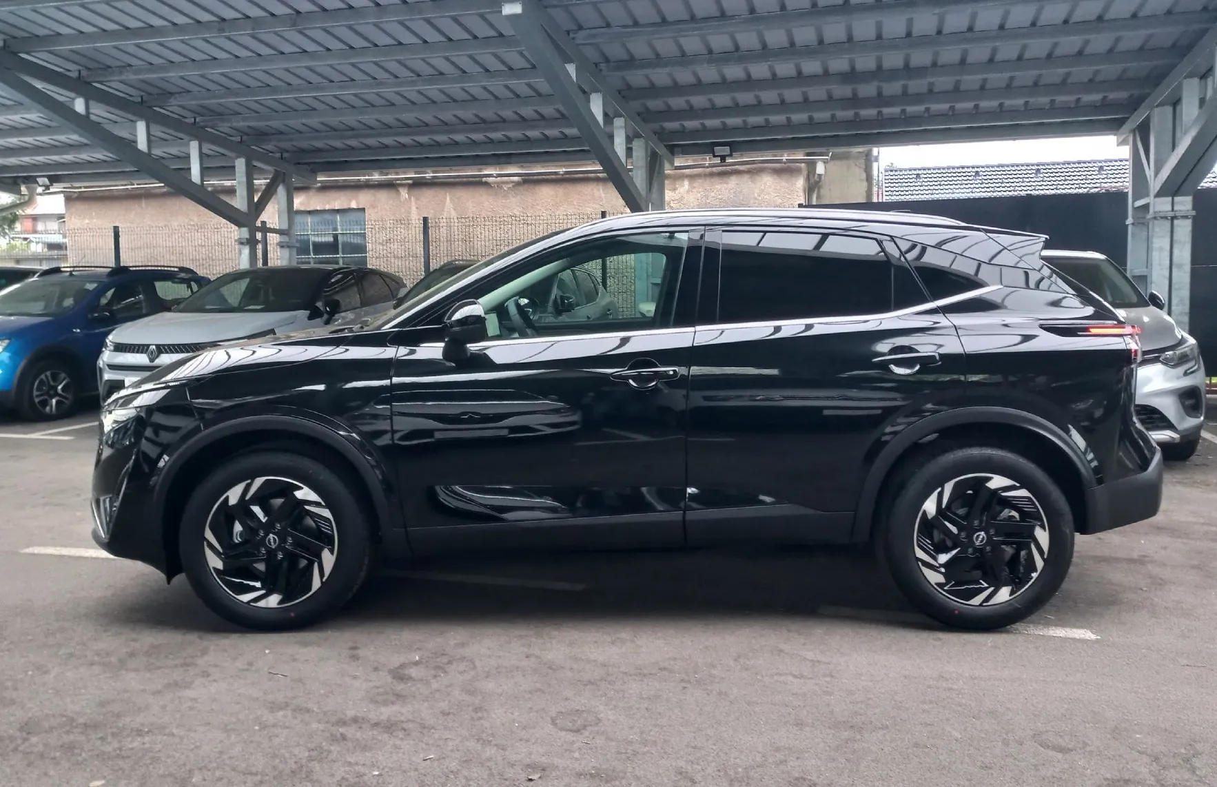 Zunanja slika - Nissan Qashqai - 1.3 DIG-T MHEV N-Connecta - 4