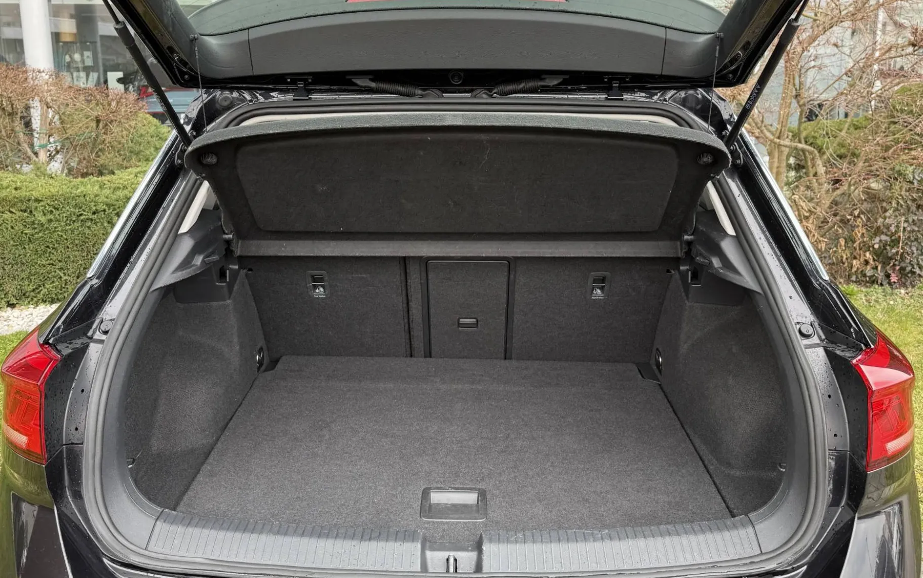 Zunanja slika - VW T-Roc - 2.0 TDI SCR Style 116 NAVI  KAM  ACC. - 7