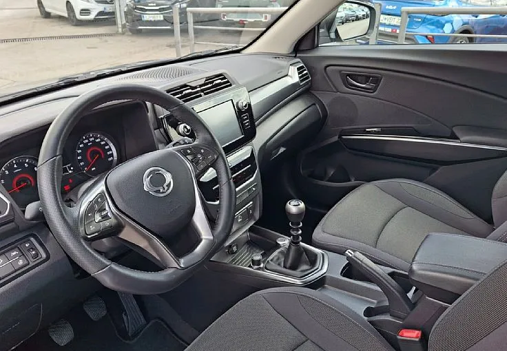 Zunanja slika - KG Mobility Tivoli - 1.5 T-GDI Special 1. LASTNIK SLOVENSKO POREKLO - 7