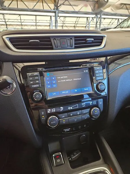 Zunanja slika - Nissan Qashqai - 1.6 DIG-T 360° KAMERA NAVI PDC PANORAMA - 17