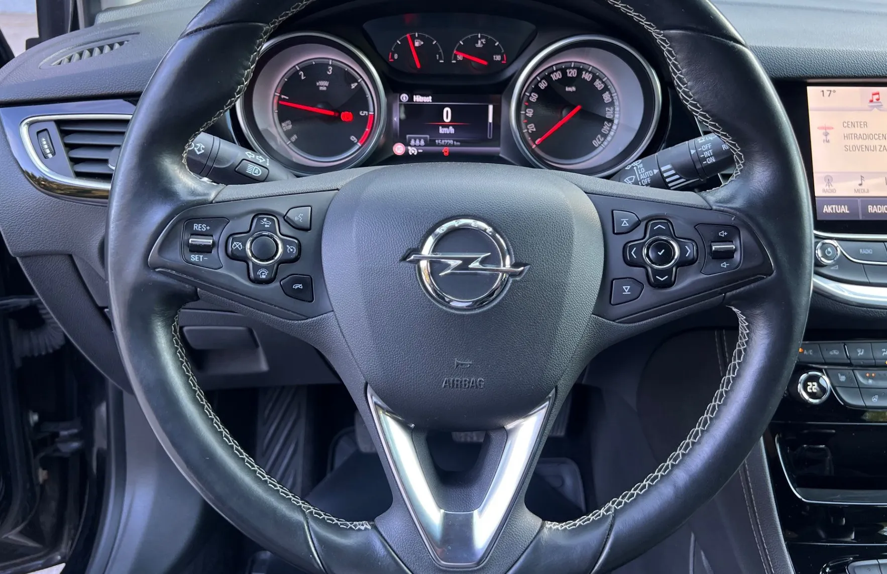 Zunanja slika - Opel Astra - 1.6 CDTI Enjoy slovensko vozilo servisna potrjena - 12