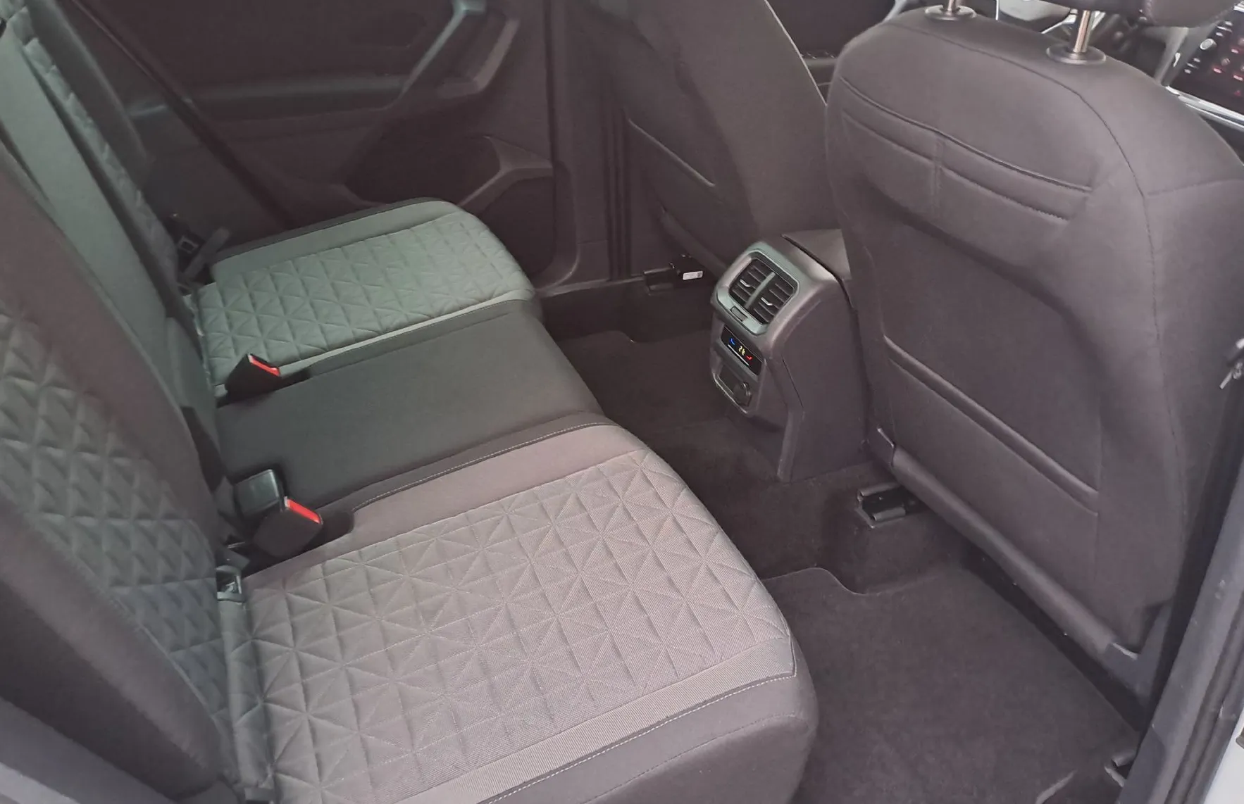 Zunanja slika - Volkswagen Tiguan - 2.0 TDI BMT Life DSG - 8