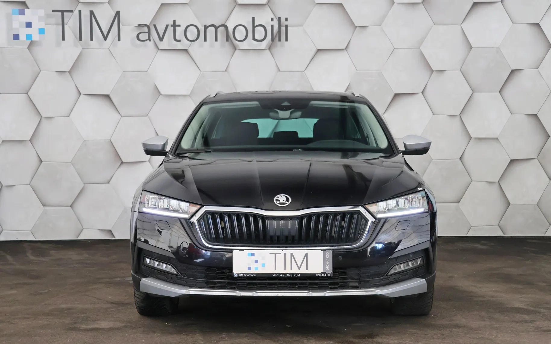 Zunanja slika - Škoda Octavia - Combi Scout 2.0 TDI 4X4 DSG 200KM - 5