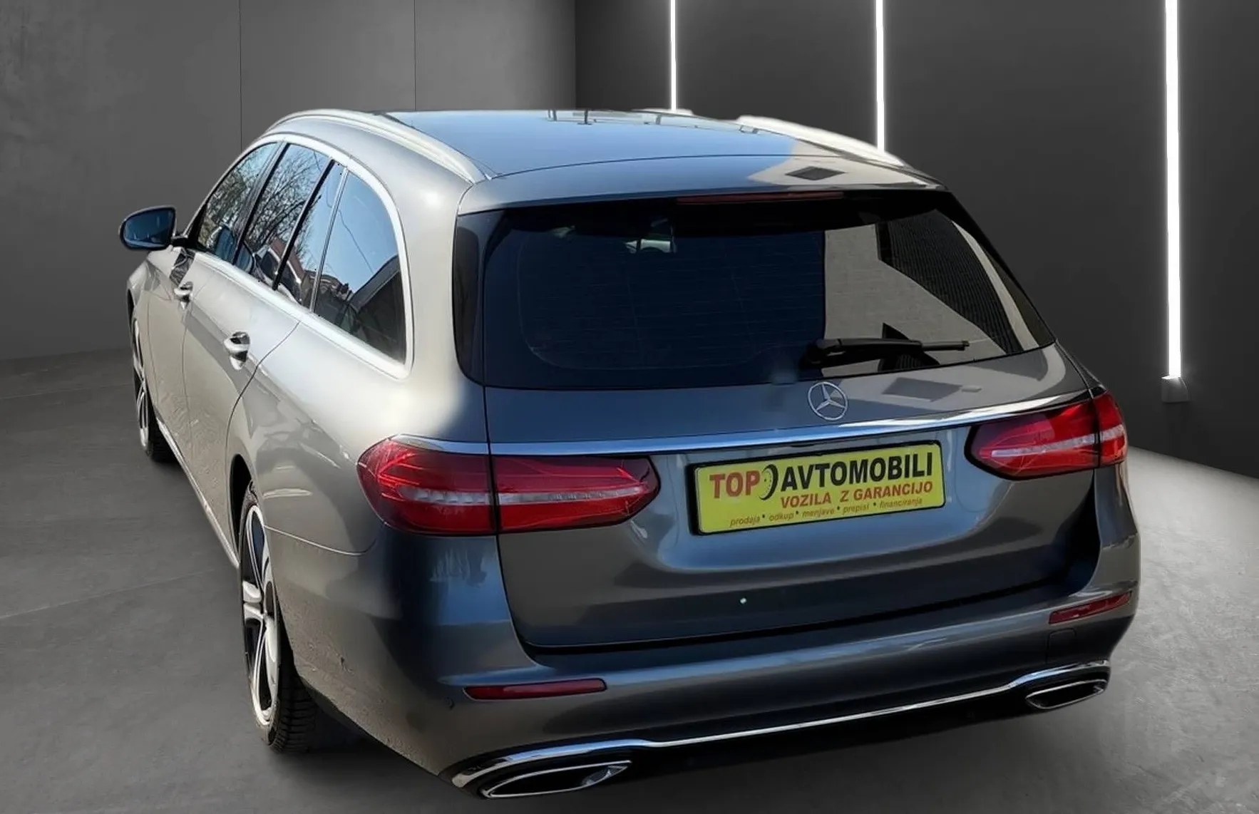 Zunanja slika - Mercedes-Benz E-Razred - E 350d FULL LED NAVI TEMP 360°KAM PDC GR.SEDEŽEV . - 6