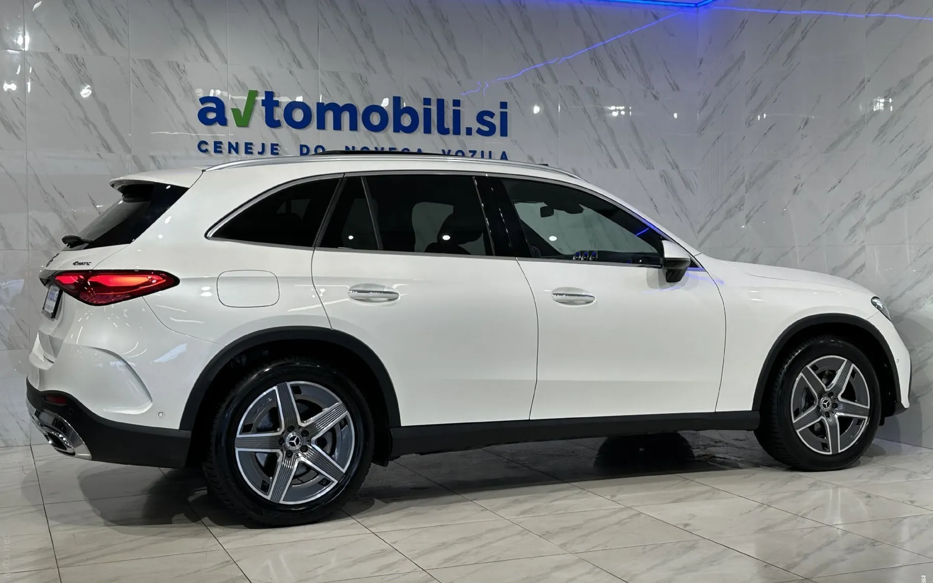 Zunanja slika - Mercedes-Benz GLC-Razred - 200|4Matic|AMG|Panorama|Memory|HUD|360K|Burmester. - 5