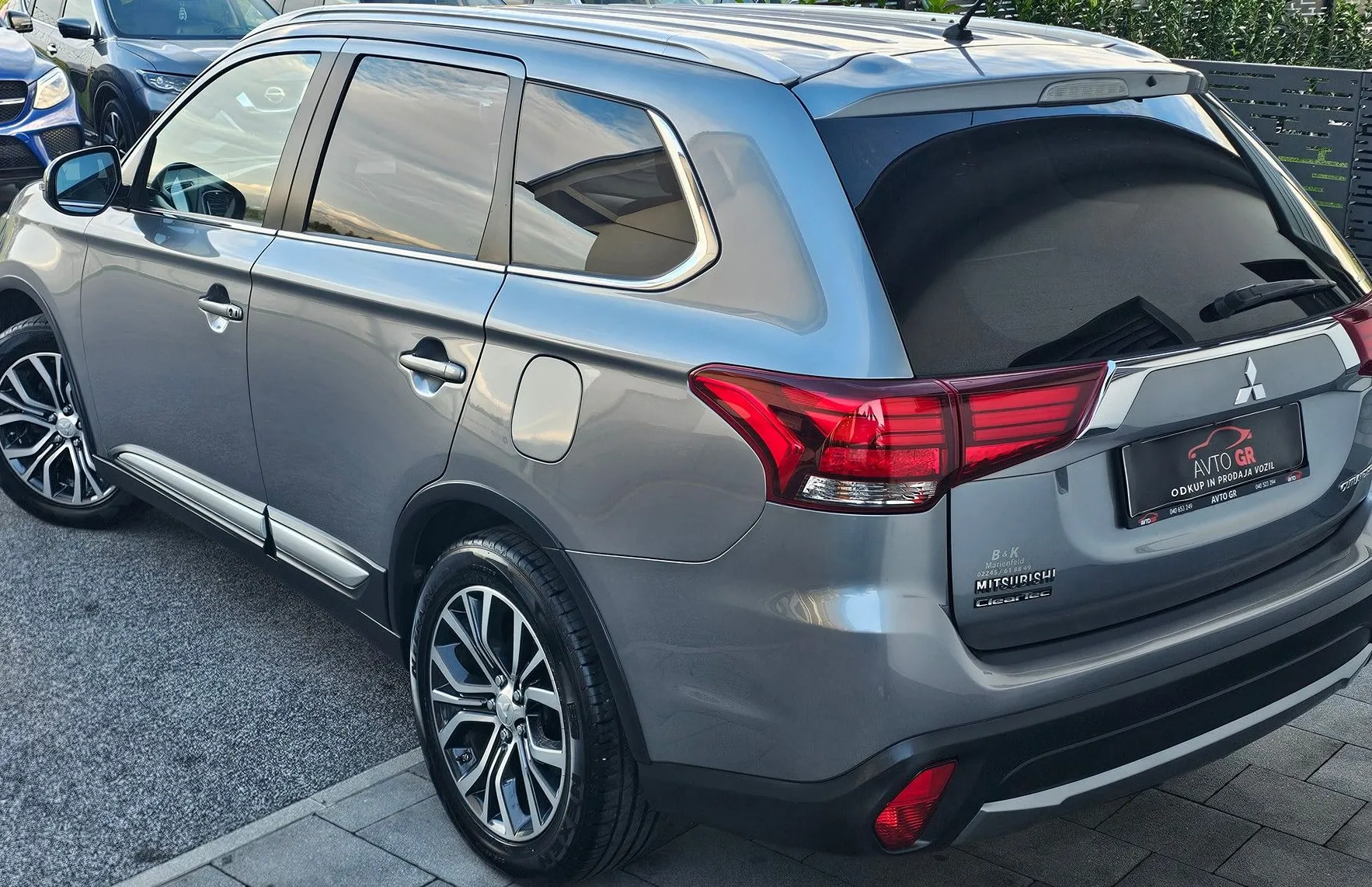 Zunanja slika - Mitsubishi Outlander - 4WD 2.2 DI-D Intense+Le 149.000km-7Sedežov-Odličen - 7