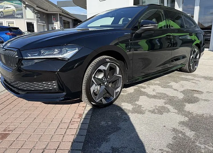 Zunanja slika - Škoda Superb - 1.5 TSI PHEV Sportline Combi 150 kW DSG - AKCIJA - - 3