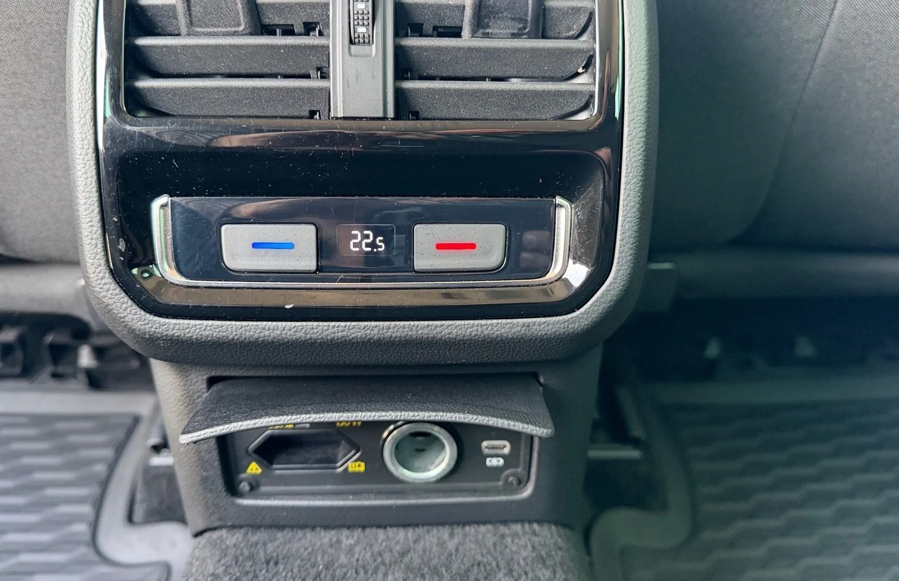 Zunanja slika - VW Passat - Variant 2.0 TDI DSG Kamera - Kljuka... - 19