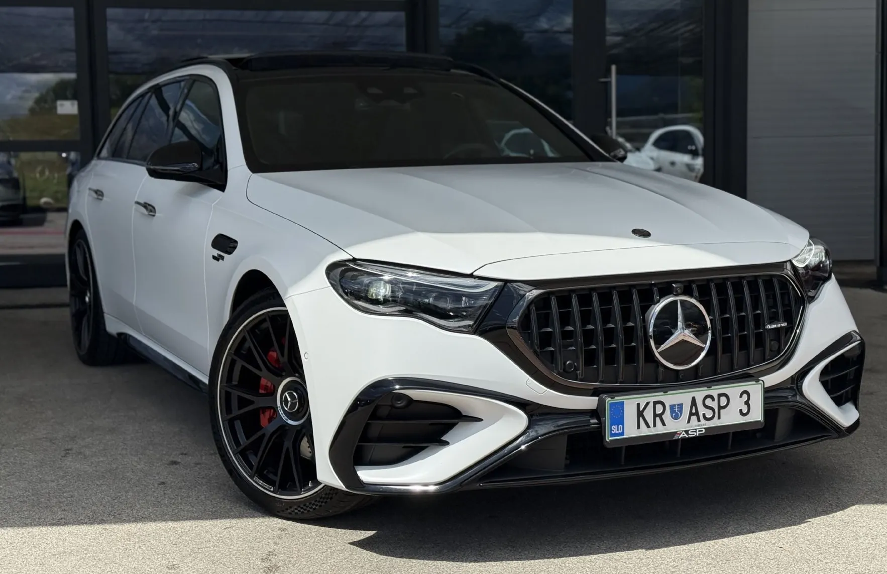 Zunanja slika - Mercedes-Benz E-Razred - Mercedes-AMG E 53 e 4MATIC+ T - 3