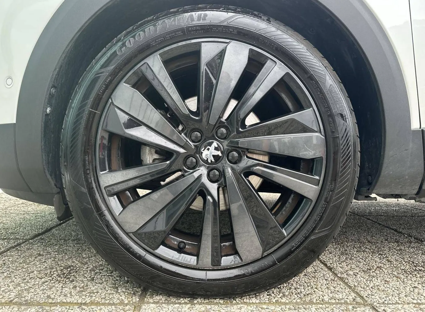 Zunanja slika - Peugeot 3008 - 1.2 PureTech 130 EAT8 GT ACC MRTVI KOT... - 9