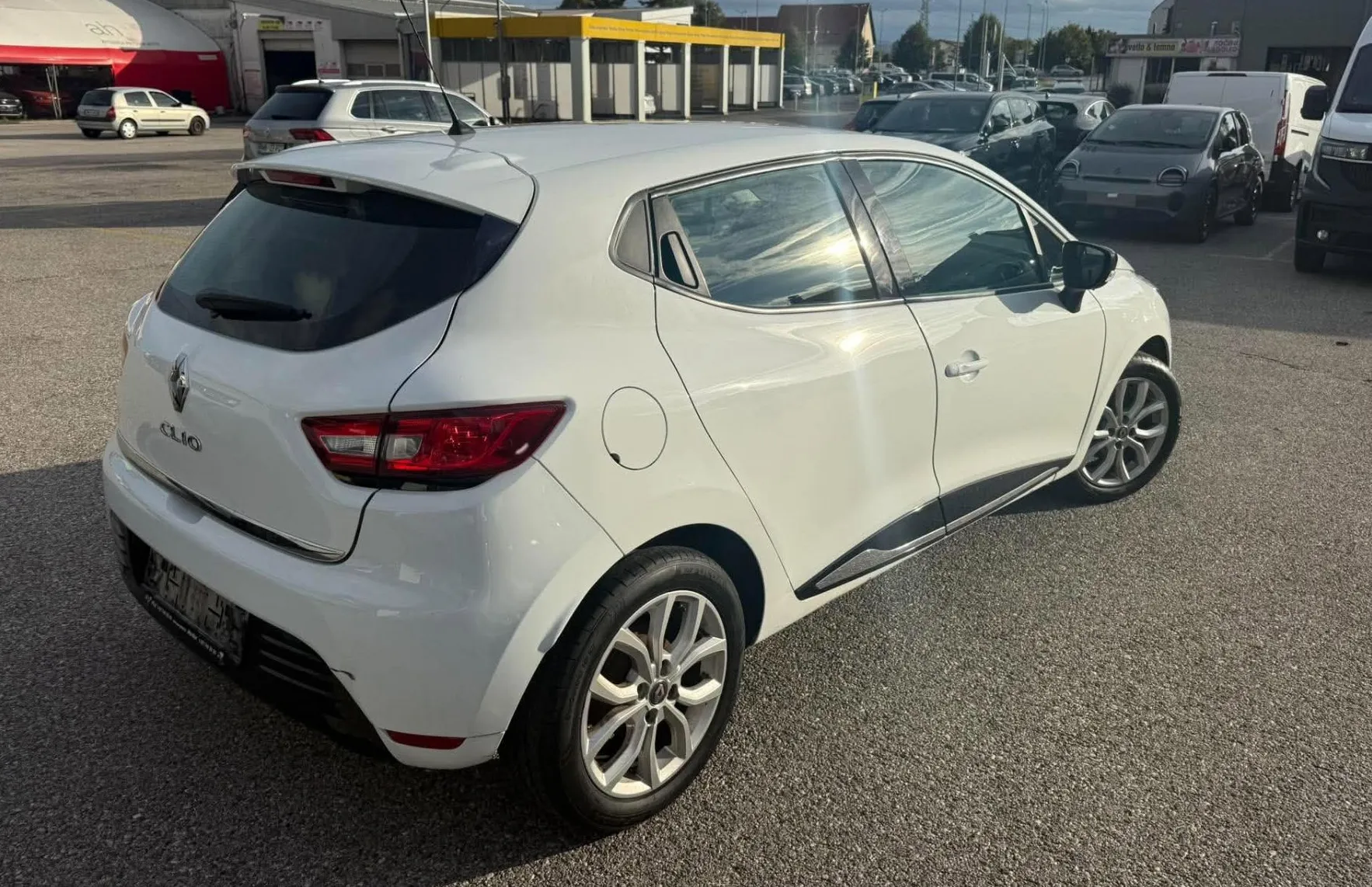 Zunanja slika - Renault Clio - TCe 75 Generation - 5