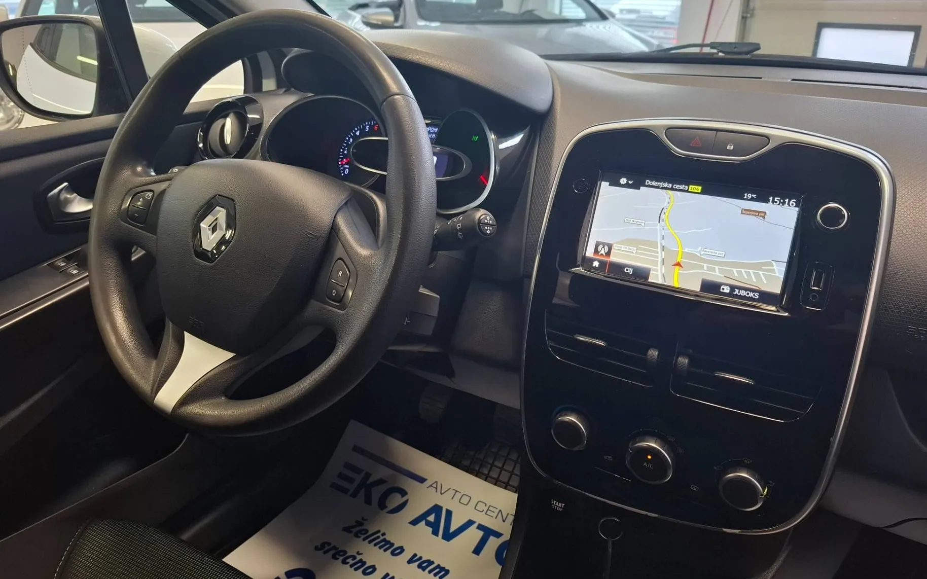 Notranja slika - Renault Clio - TCe 90 1LASTNIK-SLO VOZILO-KREDIT BREZ POLOGA - 11