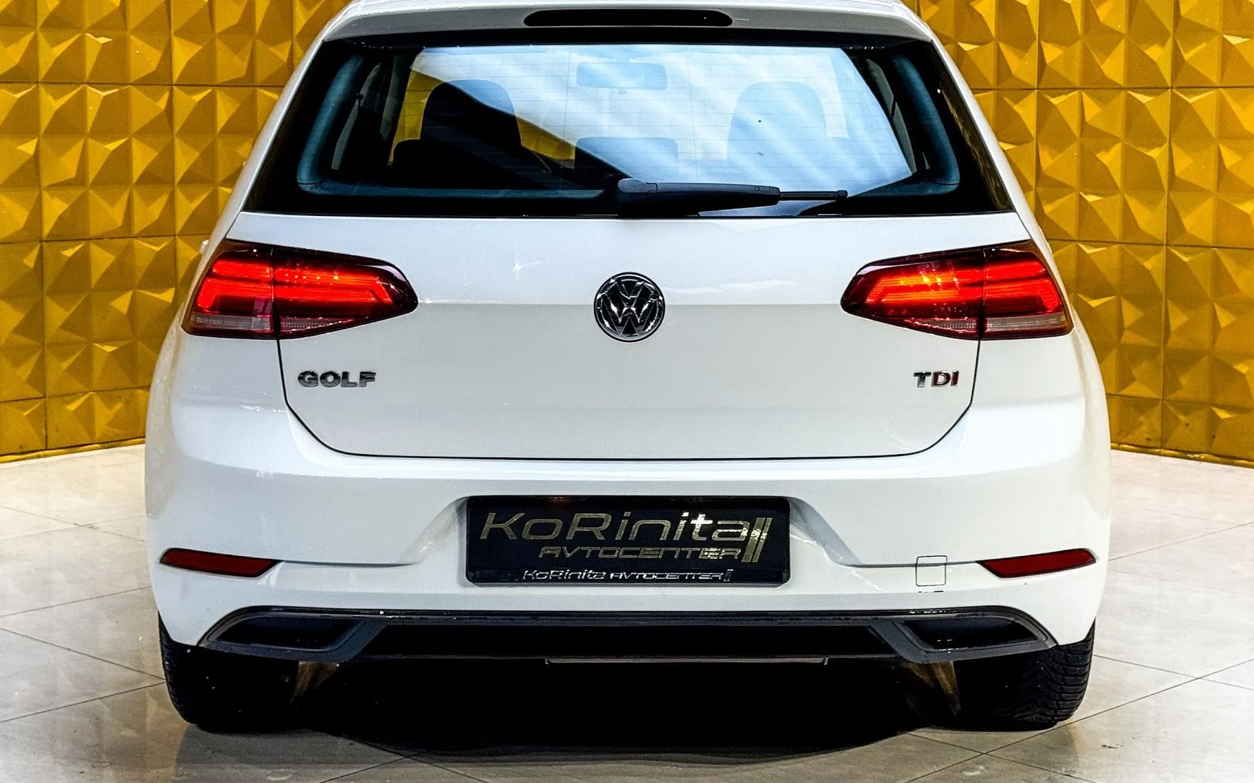 Notranja slika - Volkswagen Golf - 1.6 TDI AUT. FACELIFT-MULTIFUNKCIJA... - 10