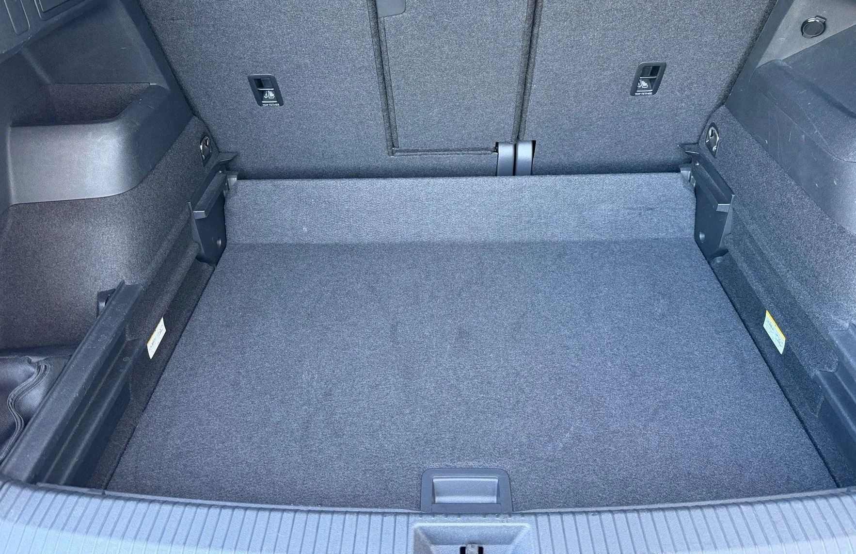 Zunanja slika - VW Tiguan - 2.0 TDI DSG R-Line  4Joy - 12